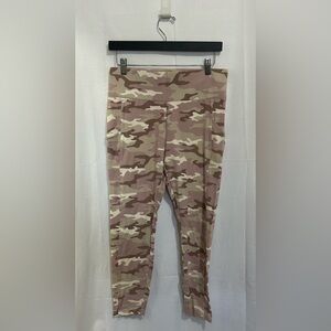Lou & Grey - Camo Print Women’s Leggings